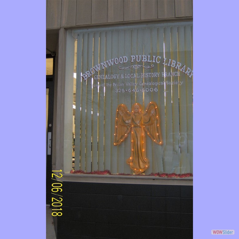 1_v_angel_decoration_2018_office